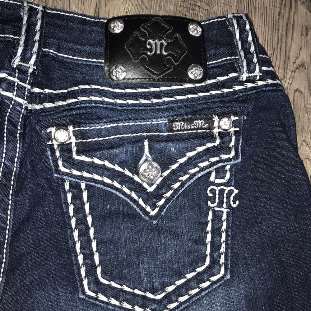 🚫SOLD ON MERCARI🚫🎉HP🎉Miss Me Shorts - Picture 5 of 13